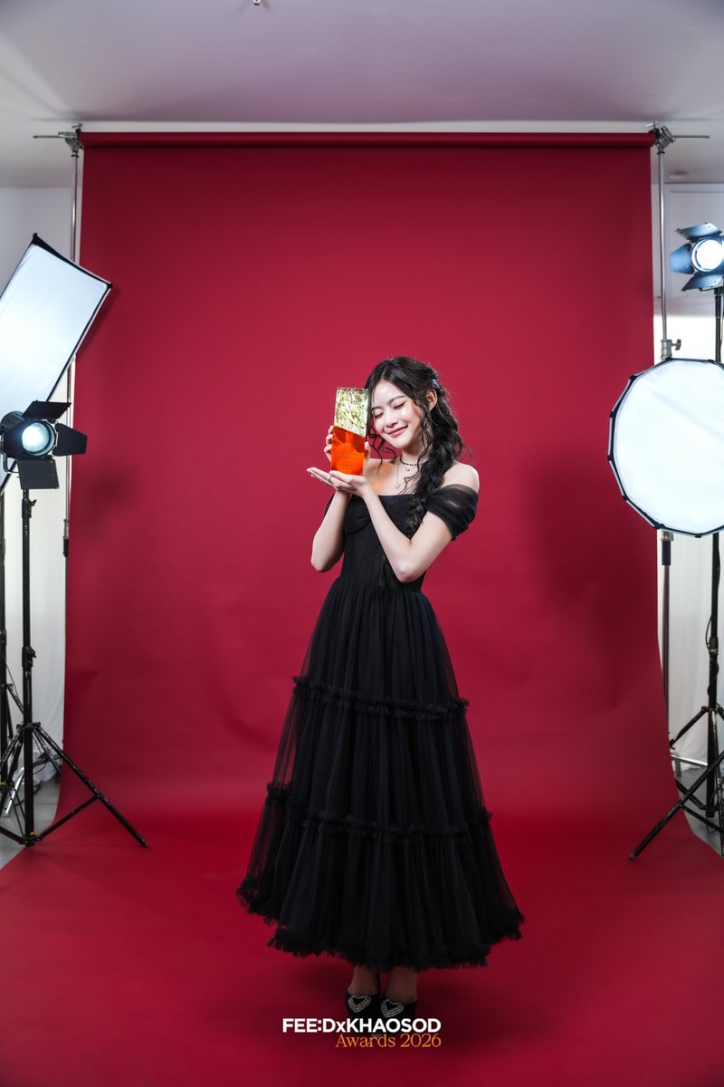 feed_4_future's tweet photo. 🏆นักแสดงหญิงแห่งปี สาขา ซีรีส์–ละคร
.
#FEEDxKHAOSODAwards2026
#Mabelz_PiXXiE https://t.co/1pHIxFUS9t