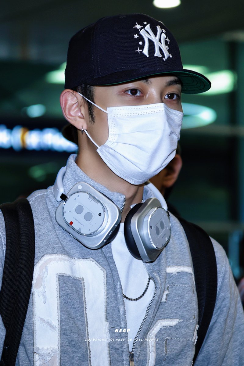 neap_06's tweet photo. 260928 인천 입국

#률 #RYUL #롱샷 #LNGSHOT https://t.co/TamZL00RV3