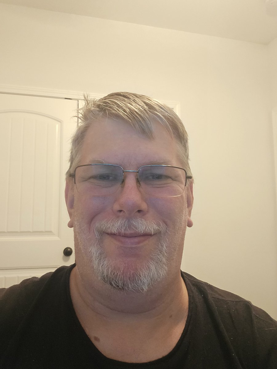 ToxicWolf71's tweet photo. Am I really that ugly that no one even says anything to me? Maybe the reaper will take me soon! https://t.co/8vOyikHKRu