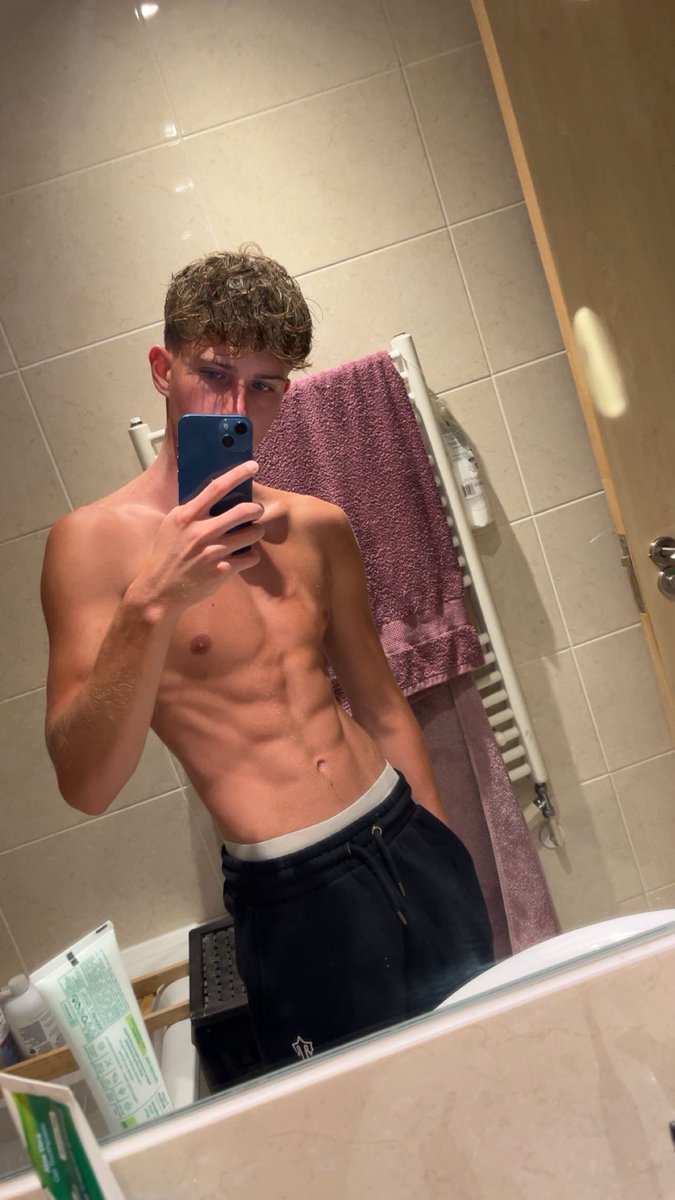 Beni_8s's tweet photo. Posting more later be ready 😈 https://t.co/V0dFFEzkZx https://t.co/FsFnOzGzqj