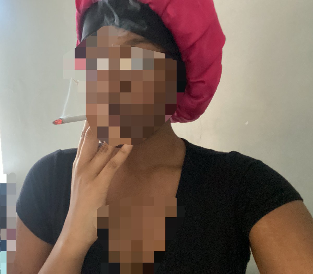 deacitops00's tweet photo. Morning cig to start the day right https://t.co/Cn5IOy7Kc4