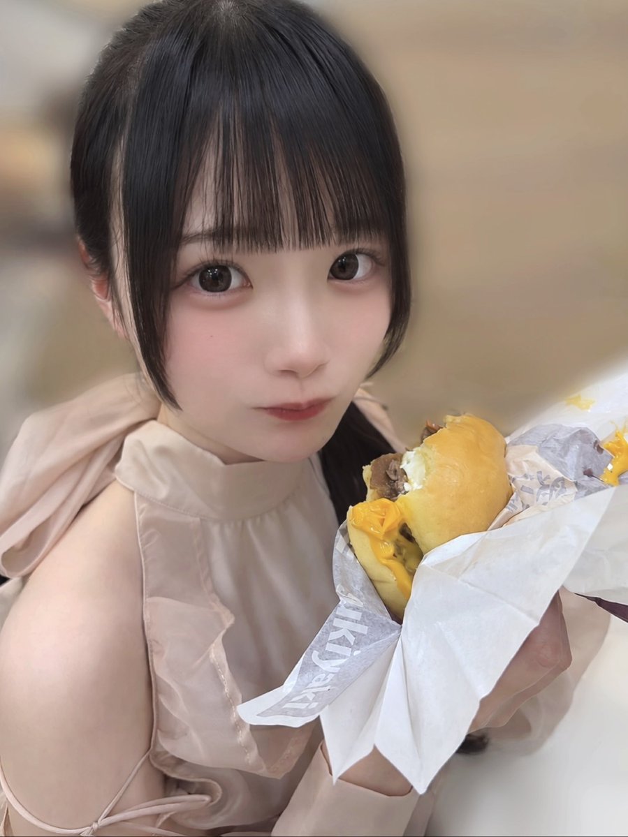 mochu_umeko's tweet photo. 🌝🥢︎⸝‍⋆ https://t.co/00GJ4AsILS