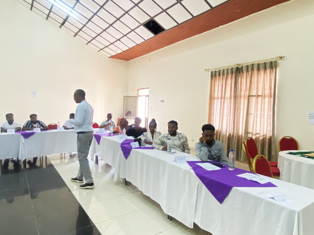 EthioRedCross's tweet photo. With support from #ICRC, ERCS Youth Development, Volunteer and Membership Department conducted a three-day capacity-building training for youth leaders in Adama from September 23–25, 2026.
For more:
https://t.co/0YhU3XbhSA
We Live for Humanity
@ICRCEthiopia @ICRC https://t.co/Nx2kGxCEnn