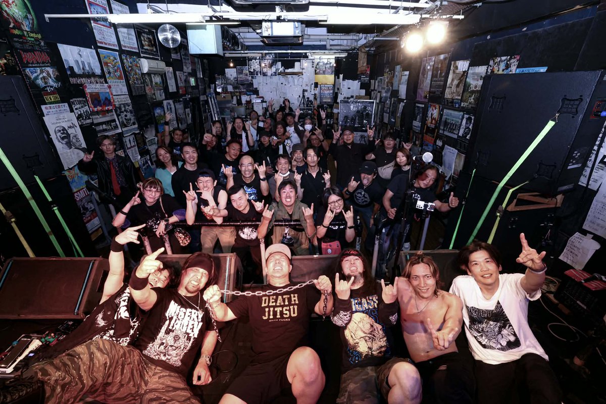 BirthmarkF31485's tweet photo. はいなー！9月26日！BIRTHLIVE8に参戦観戦出演してくださいました皆様、盛り上げ盛り上りで感謝感謝でございましたー！ありがとうございましたー！

#上越鋼鉄の会 
#上越アース
#BIRTHMARK
#BIGVOXX
#RNRS 
#HATEsALL
#馬喰う上越店 https://t.co/aFLWqJ2xFZ