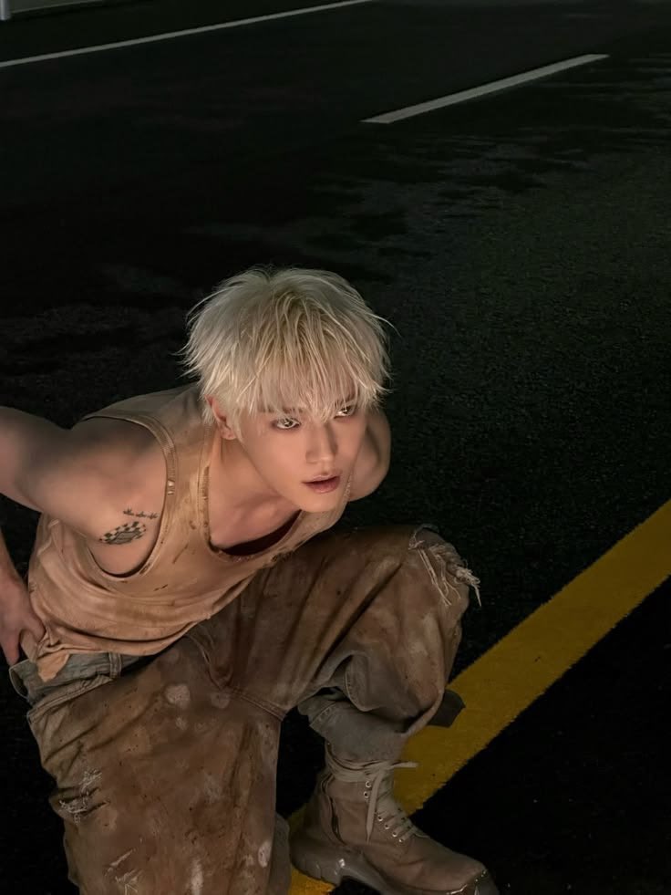 aedytypeng_'s tweet photo. 이사진너무느껴져서ㅁㅊ색히됨 https://t.co/m7aruyxtCb
