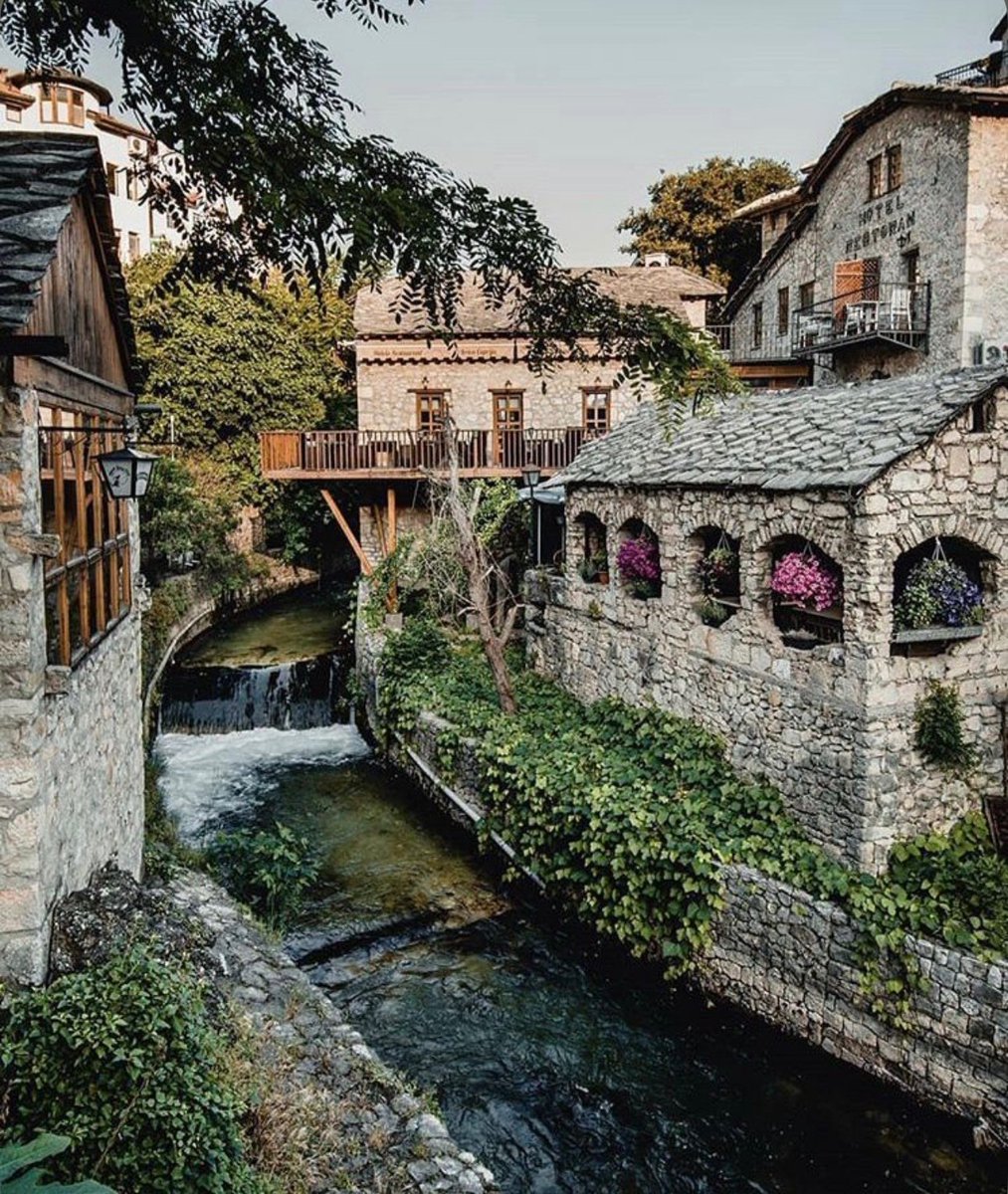 wahaot's tweet photo. Mostar, Bosnia 🇧🇦 https://t.co/aNrUDflm5t