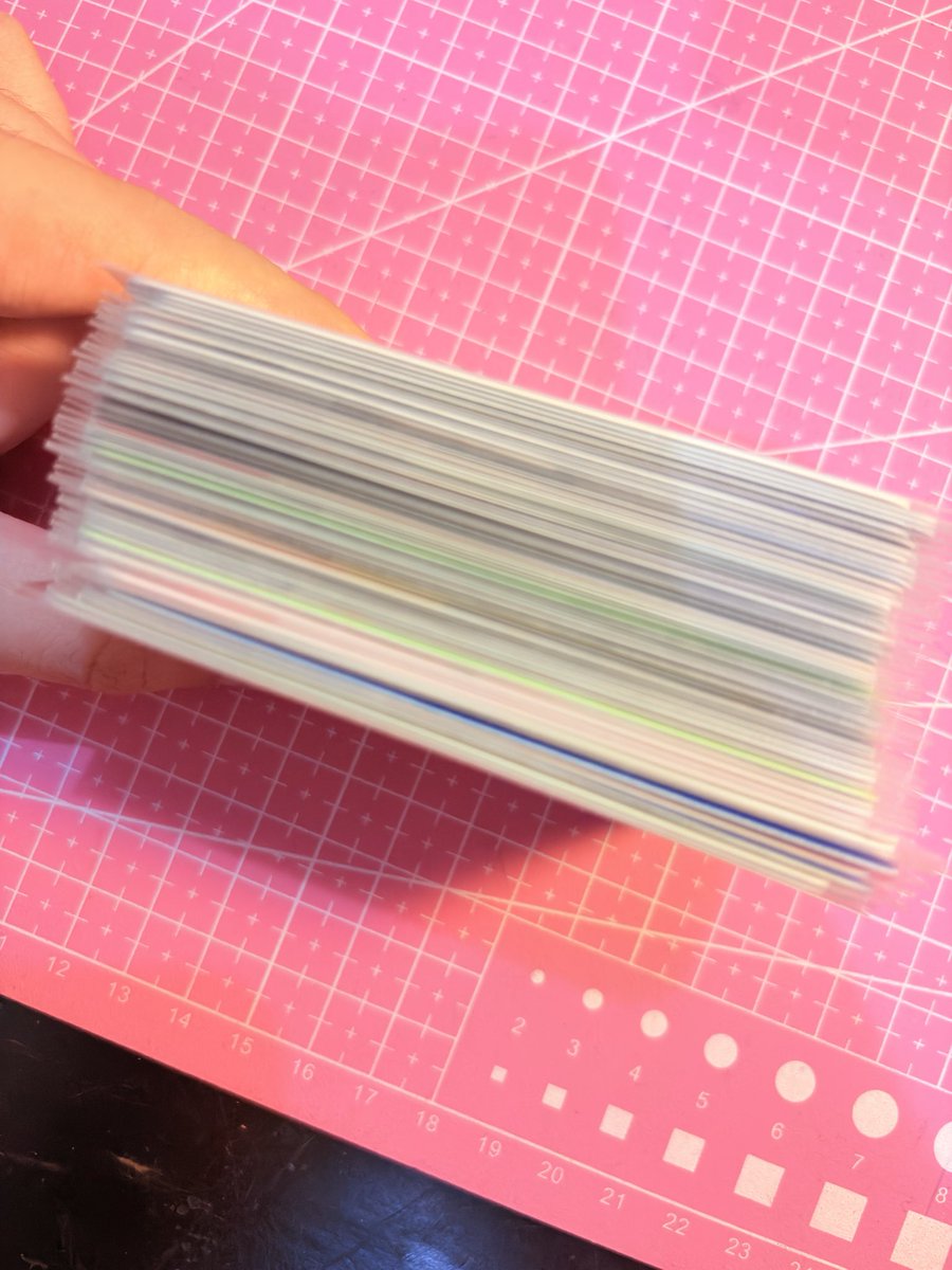 jjaennyang's tweet photo. 50 pcs official photocard is ready!! ada yang selca jugaa guys🤩🤩 https://t.co/IYK1wxaujz