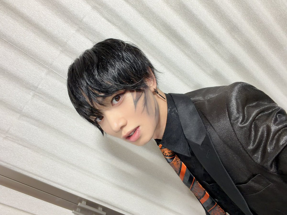 uechan_0905's tweet photo. Pastureまつり〜七つの大罪〜悪の祭典

昼夜ご来場いただき誠にありがとうございました！！

ものすんごい景色でした。

感謝を忘れず、個々として、そして事務所のメンバー共々頑張っていきたいと思います。 https://t.co/ZvAW95oTH5