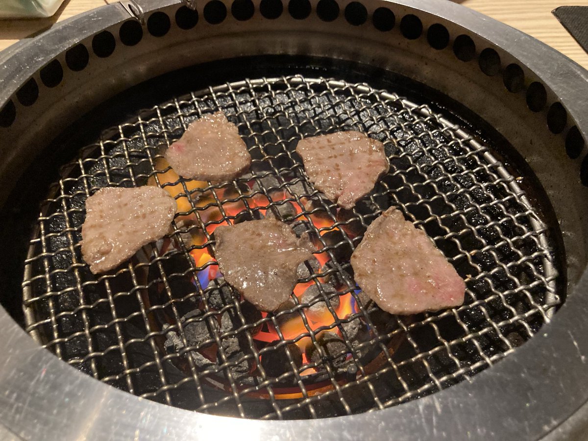 MIDUKADAYOYOYO's tweet photo. おにくぅぅううううぅぅうううううう！！！ https://t.co/JVWJRfeIsD