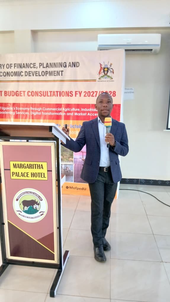 CSBAGUGANDA's tweet photo. 📍LIRA FY2027/28 LOCAL BUDGET CONSULTATIONS 
The Lira 2 regional engagement commenced in Margaritha Palace Hotel in Lira City, opening with a presentation from Mr. Tom Nyombi of the Public Service Pension Fund. 

He outlined the key features of the new public pension scheme, including its compulsory nature for all pensionable employees. Districts represented include Kiryandongo, Amolatar, Kwania, Kalaki, Kaberamido, Gulu District Local Government, and Gulu City.
#KnowYourBudget @mofpedU @ACODE_Uganda @SEATINIUGANDA @wecisnet @FRAUGANDA @NGOFORUMGULU @SensitiseUg @WDFUganda