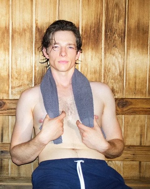 sowhatfaist's tweet photo. mike faist the man that you are https://t.co/NTLmf0dunv