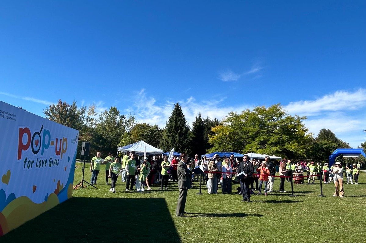 RaymondChoPC's tweet photo. 💖 Walking together for our #seniors at @yeehong’s “POP-UP for LOVE GIVES” Walkathon in #ScarbTO North!

Wonderful to see our community come together.

Proud to support the Love Gives Capital Campaign and the Yee Hong Ng Siu Chan Care Centre as we build stronger communities. 👟👏🏼 https://t.co/EcUzNiC48O