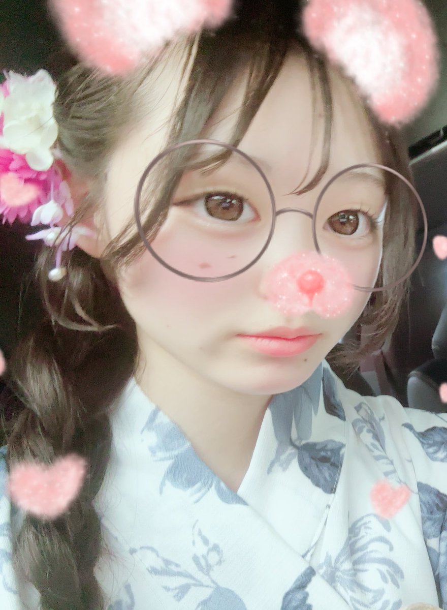 s_ato06's tweet photo. 結局どの前髪が一番なの
教えて
 #JK
 #前髪
 #加工詐欺
 #いいねちょうだい https://t.co/PLIWMrLyG9