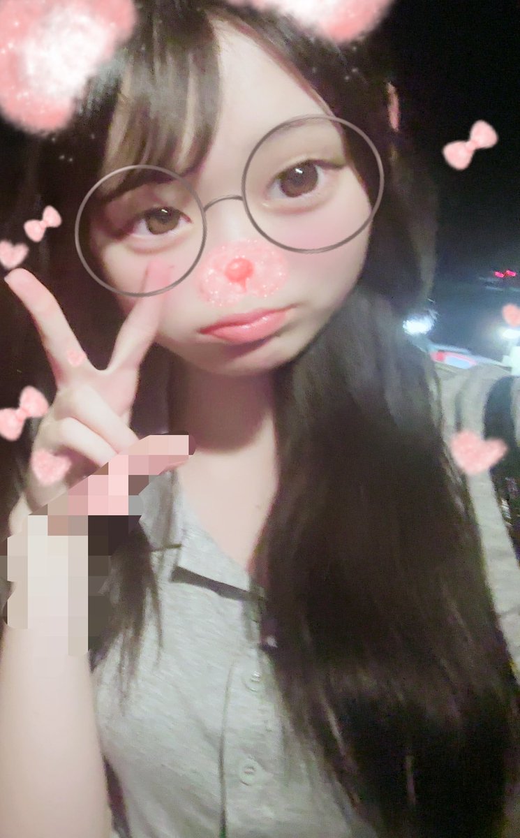 s_ato06's tweet photo. 結局どの前髪が一番なの
教えて
 #JK
 #前髪
 #加工詐欺
 #いいねちょうだい https://t.co/PLIWMrLyG9