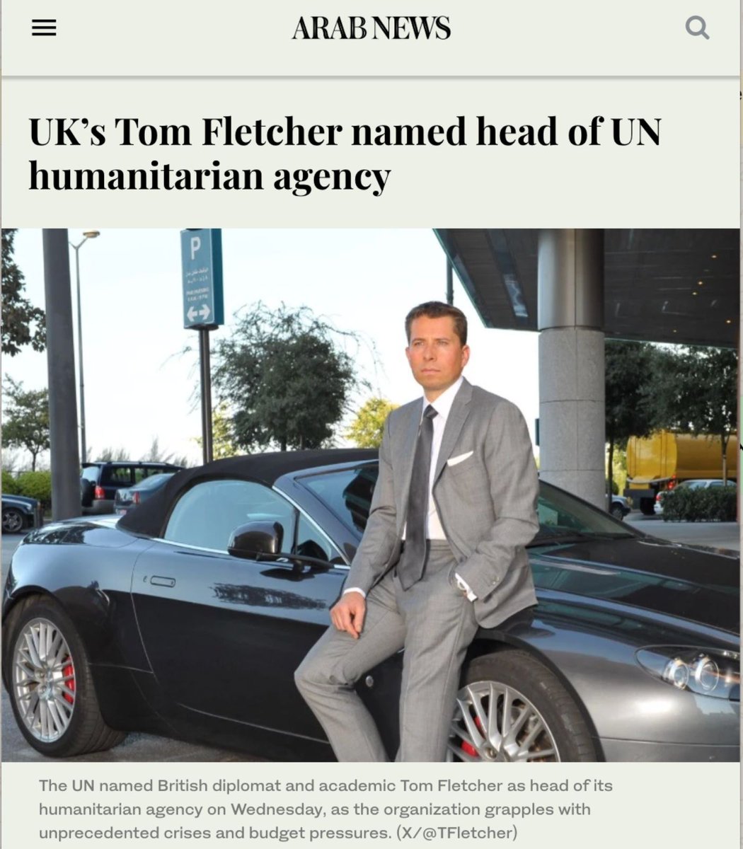 HillelNeuer's tweet photo. L: Actor Daniel Craig posing as James Bond
R: UN relief chief Tom Fletcher posing as Daniel Craig posing as James Bond

@TFletcher You pose as humanitarian superhero, yet you bow before murderers. You don't care who they massacred. You are nothing but a poseur—a fake phony fraud. https://t.co/XYElhu6pGV