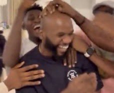Too_Stuntyy's tweet photo. Hand dey meet Deriko this period 😂 https://t.co/KhGuQ8el04