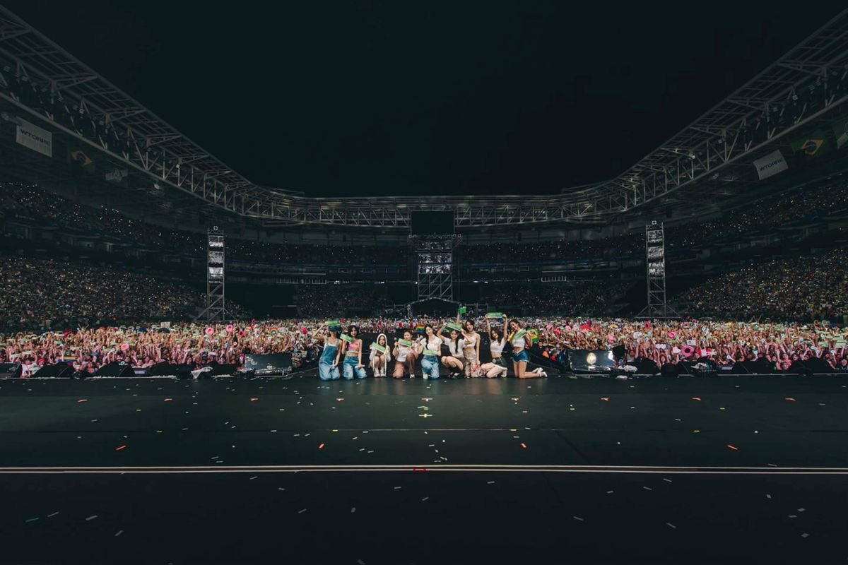 ENHYPENBrasil_'s tweet photo. Artistas de K-POP que já se apresentaram no Nubank Park/Allizan Park e seus respectivos públicos em um ÚNICO dia:

#1 — ENHYPEN (43.616) 👑
#2 — BTS (42.364)*
#3 — TWICE (32.993)*
#4 — ATEEZ (30.000)

@ENHYPEN_members @ENHYPEN #ENHYPEN #엔하이픈 https://t.co/OHbFmC3FbO