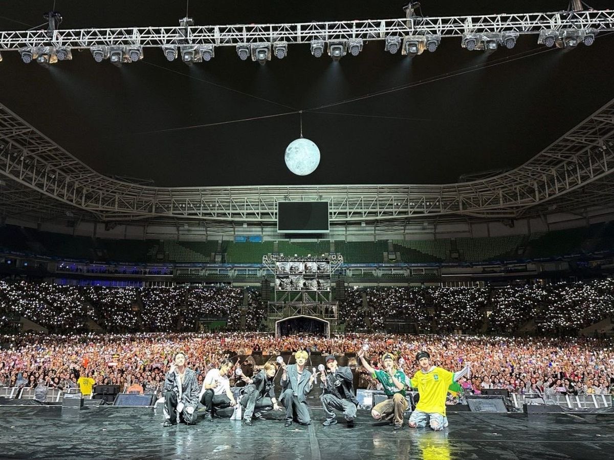 ENHYPENBrasil_'s tweet photo. Artistas de K-POP que já se apresentaram no Nubank Park/Allizan Park e seus respectivos públicos em um ÚNICO dia:

#1 — ENHYPEN (43.616) 👑
#2 — BTS (42.364)*
#3 — TWICE (32.993)*
#4 — ATEEZ (30.000)

@ENHYPEN_members @ENHYPEN #ENHYPEN #엔하이픈 https://t.co/OHbFmC3FbO