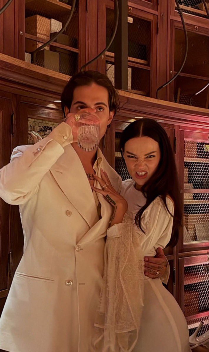 hope_downing's tweet photo. hottest couple ever https://t.co/uwWRWBhH3U