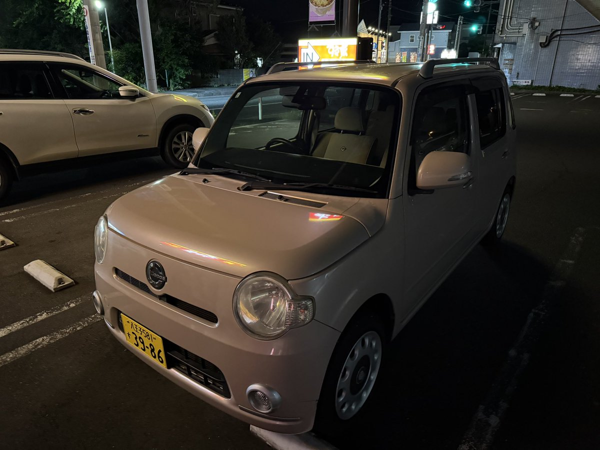 taka1sanae's tweet photo. お金が必要なので車減らします😭

ダイハツ ミラココア
11万キロ 車検11月末
機関良好、不具合無し
新品ラジエーター、冷却水交換済み
エアコンパワステok
夏タイヤ溝あり
社外オーディオ、バックカメラ、内装綺麗
外装目立たない小傷、クリアハゲ箇所あり

相模原から15万円！連絡お待ちしてます🙇‍♀️ https://t.co/7b8oPMd4sa