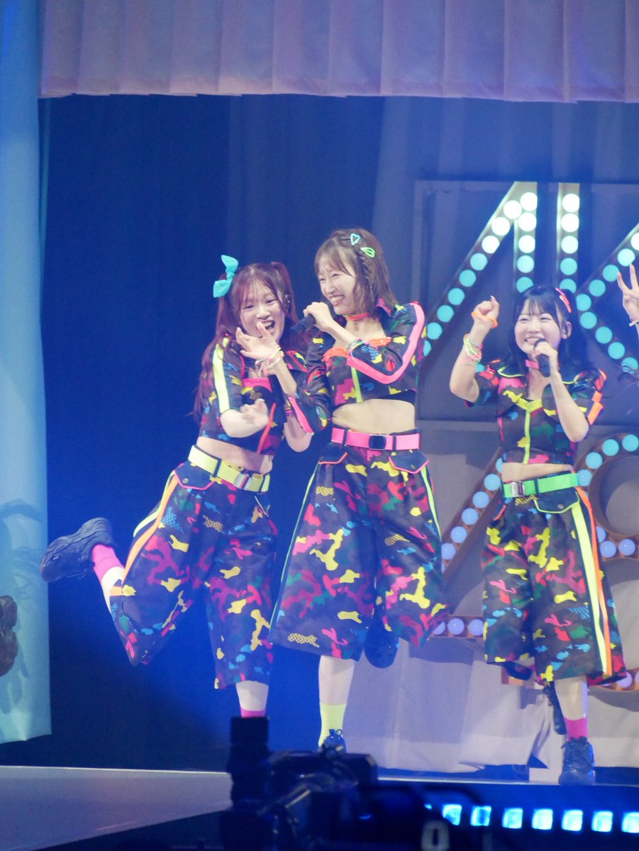 shio48sunflower's tweet photo. わちゃわちゃ16期！
#黒須遥香 
#武藤小麟 
#長友彩海 
#16期
#AKB48サンコンコン 
#AKB48 https://t.co/CH5NZmzInS