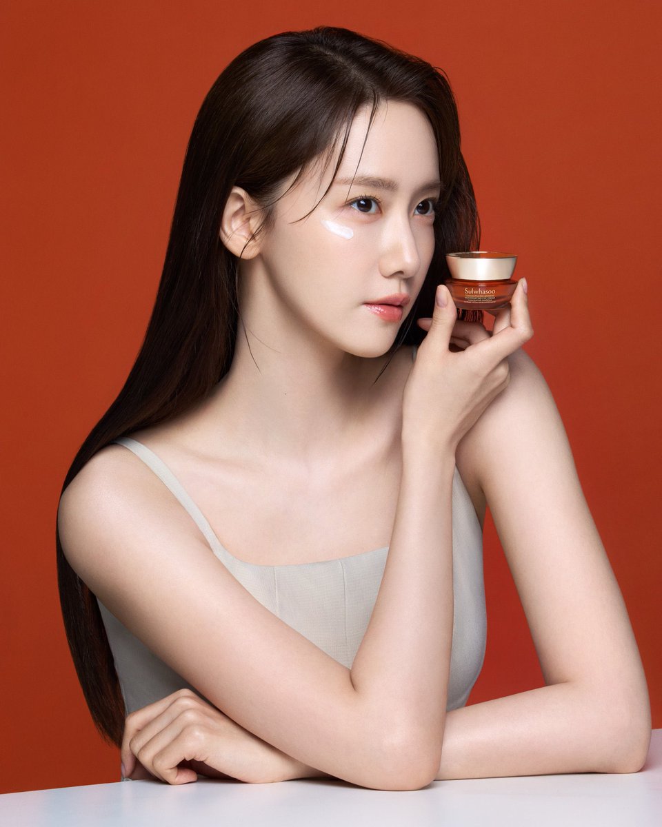 fernyoona's tweet photo. ฉันรักพี่ยุนอา ฉันรักโซลวาซู ทพจรมาก 🧎🏻‍♀️ https://t.co/Y3PECpLz0U