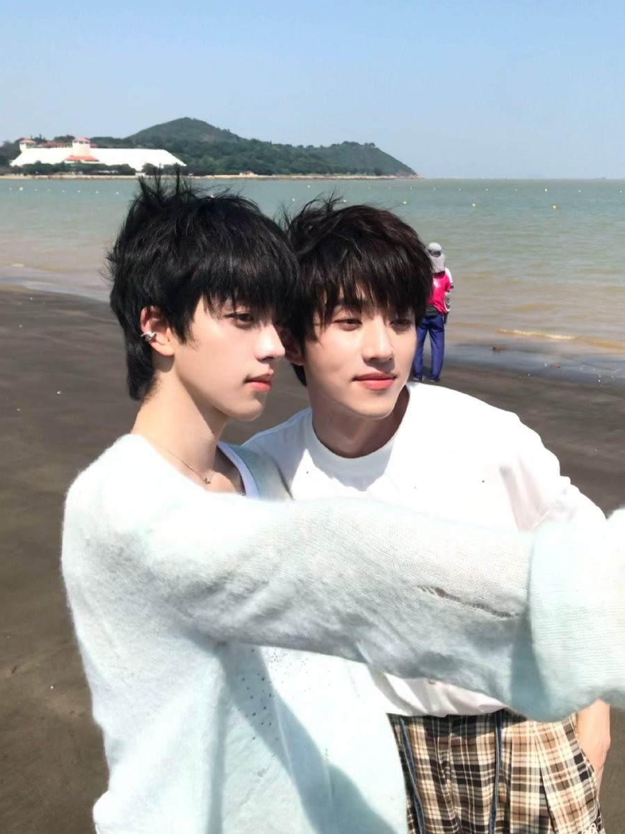 ioyjkv's tweet photo. 🐯📸🐶🏖🐠☀️

#Fajia #HeJiaShu #FaXuanGe https://t.co/mh0jnIkcJn