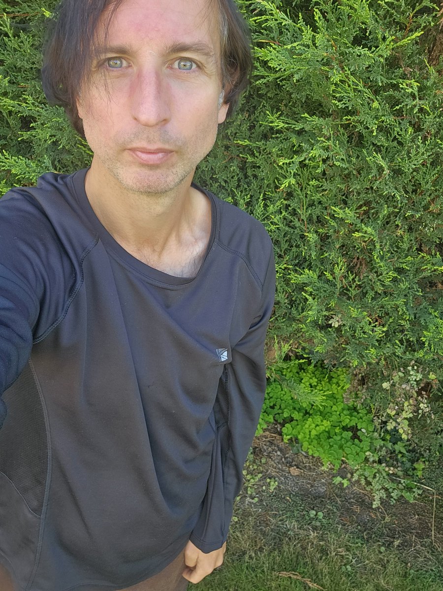 ZebedeeTyke's tweet photo. It's day 28 of Sparkstember and it's sunny today so I ran another 10km. I tried to get an action photo but it turned out rubbish.  I was either moving too fast or my camera settings are all wrong.
🎧Sparks - The Girl Is Crying In Her Latte
#Sparkstember #Sparkstember2026 https://t.co/tJYwqGjqgf