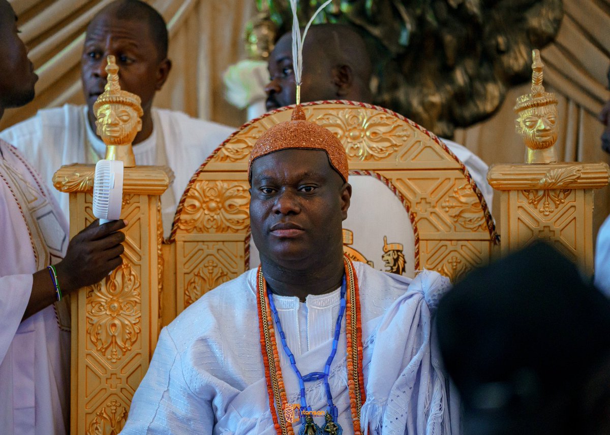 itansanartfest's tweet photo. The Oòni palace in Ilé ifẹ̀ was breathing celebration yesterday at the Olojo Festival reception party.

#olojofestival2026 #ExperienceOlojoFestival #ExperienceOlojo https://t.co/GTmX2m2Ylt