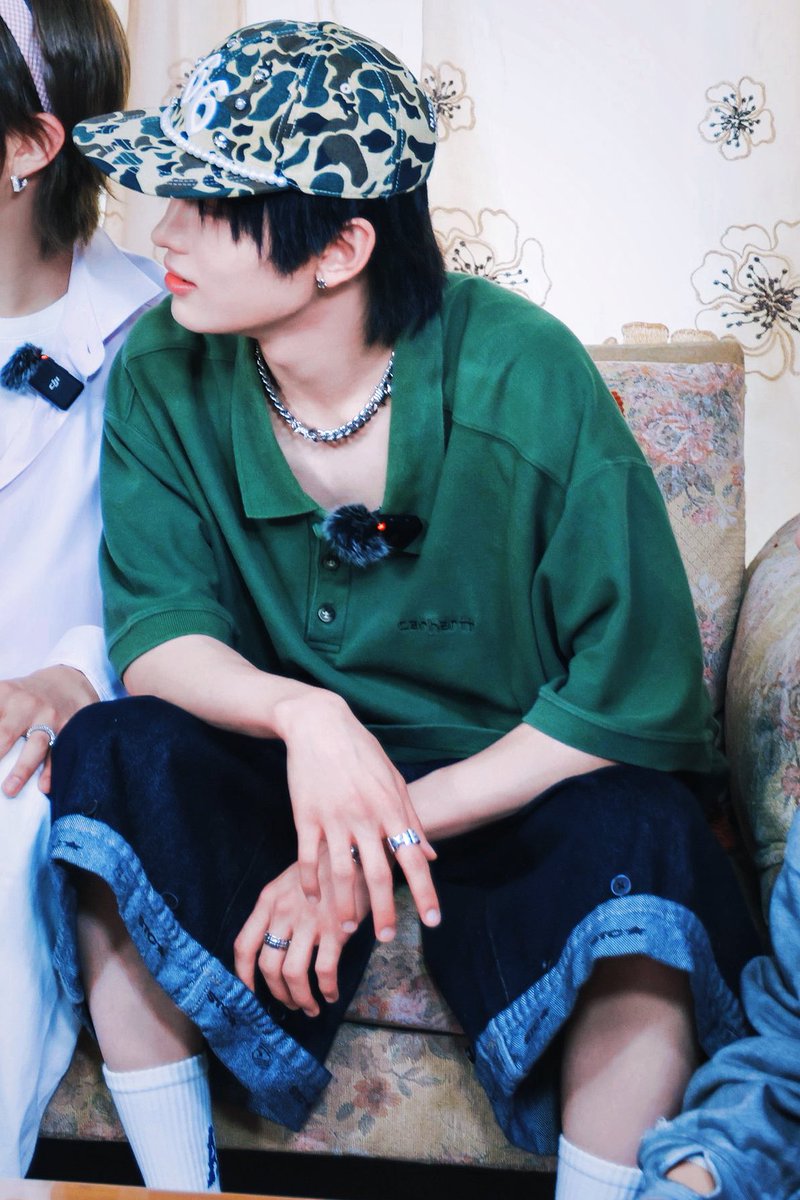 kikotsx's tweet photo. 🐈‍⬛💚 https://t.co/8B4Lpognw3