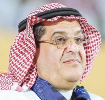 RuwadAlstithmar's tweet photo. 🔴 عبدالعزيز الحميد .. استرد كامل سيولته البالغة 122 مليون في 10 ايام فقط ..!🤯

عبدالعزيز الحميد شرا 16 مليون سهم في الاسماك بـ7.65 ريال للسهم، أي بقيمة إجمالية بلغت 122 مليون ريال.

لكن وش صار بعدها بـ10 أيام فقط .. باع 6 ملايين سهم بمتوسط 24.30 ريال، ودخل من عملية البيع 144 مليون ريال.

بمعنى آخر.. المبلغ اللي دفعه لشراء الـ16 مليون سهم رجع له كامل من بيع 6 ملايين سهم فقط! 🔥

وبقيت معه 10 ملايين سهم، ثم استمر في تخفيض ملكيته تدريجيًا حتى وصلت إلى 10.22% قبل استقالته من مجلس الإدارة.

122 مليون ريال دخلت في الصفقة.. وبعد 10 أيام رجعت كاملة من جزء من الأسهم فقط! 💸