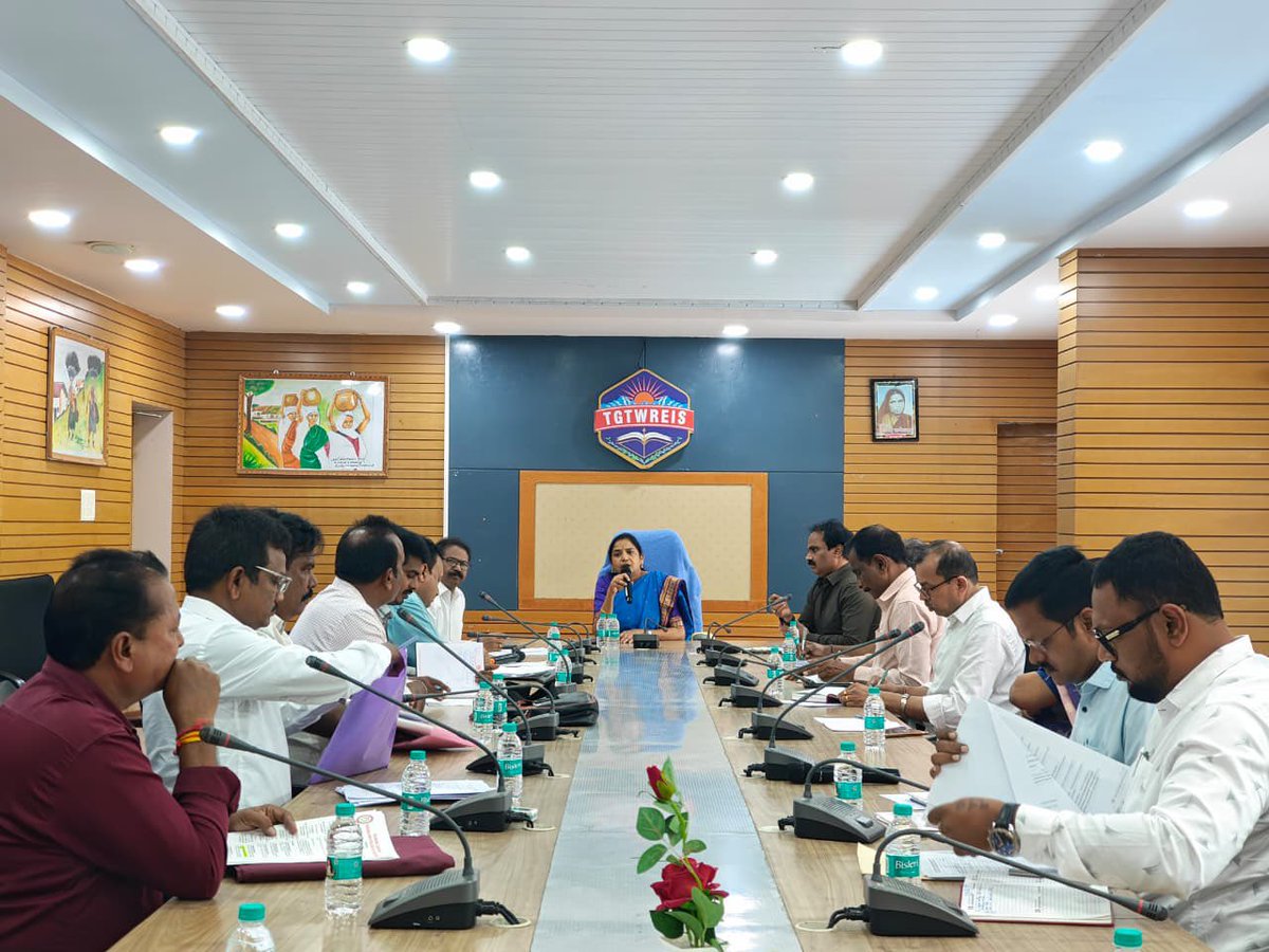 TGTWREI_Society's tweet photo. Review Meeting with TGTWREI Unions

📍 KB Conference Hall, TGTWREIS Head Office, Hyderabad

A Review Meeting with the TGTWREI Unions was conducted under the guidance of the Secretary, TGTWREIS, at the KB Conference Hall, TGTWREI Head Office, Hyderabad.

The meeting focused on discussing key issues, challenges and various matters related to the welfare of the staff and effective functioning of the institutions.

 The Secretary interacted with the Union representatives, reviewed the concerns raised, and discussed appropriate measures for addressing the issues and strengthening the overall functioning of TGTWREIS