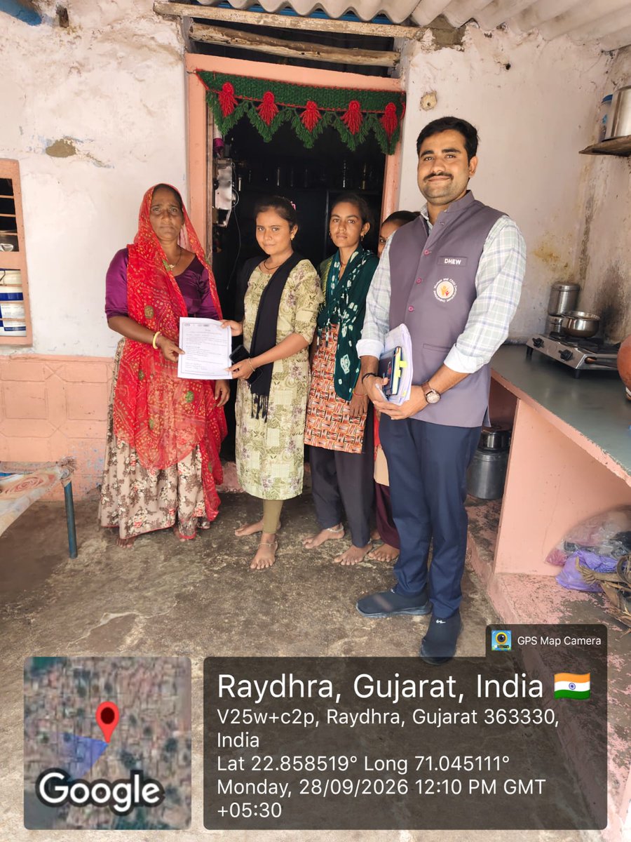 WcoMorbi's tweet photo. તા. 25-09-2026 થી તા. 03-10-2026 દરમિયાન યોજાનાર આંગણોત્સવ કાર્યક્રમ અંતર્ગત આજ રોજ મોરબી જિલ્લાના રાયધ્રા તથા સુંદરીભવાની ગામ ખાતે મહાનુભાવો/પ્રતિનિધિઓને પૂર્ણા તથા બાલિકા પંચાયતની દીકરીઓ દ્વારા નિમંત્રણ પત્રિકાઓ અર્પણ કરી કાર્યક્રમમાં ઉપસ્થિત રહેવા આમંત્રણ પાઠવવામાં આવ્યું https://t.co/M8DD2cZfoj