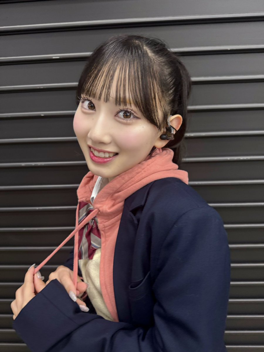 48_RemiTokunaga's tweet photo. 学生になれたり、ライオンになれたり、幼稚園の先生になれたり、いろんな姿に変身できるAKB48最高すぎる❣️
そして、オサレカンパニーさんの衣装も大天才すぎます❣️
 #AKBサンコンコン https://t.co/2ldeTsOSVA