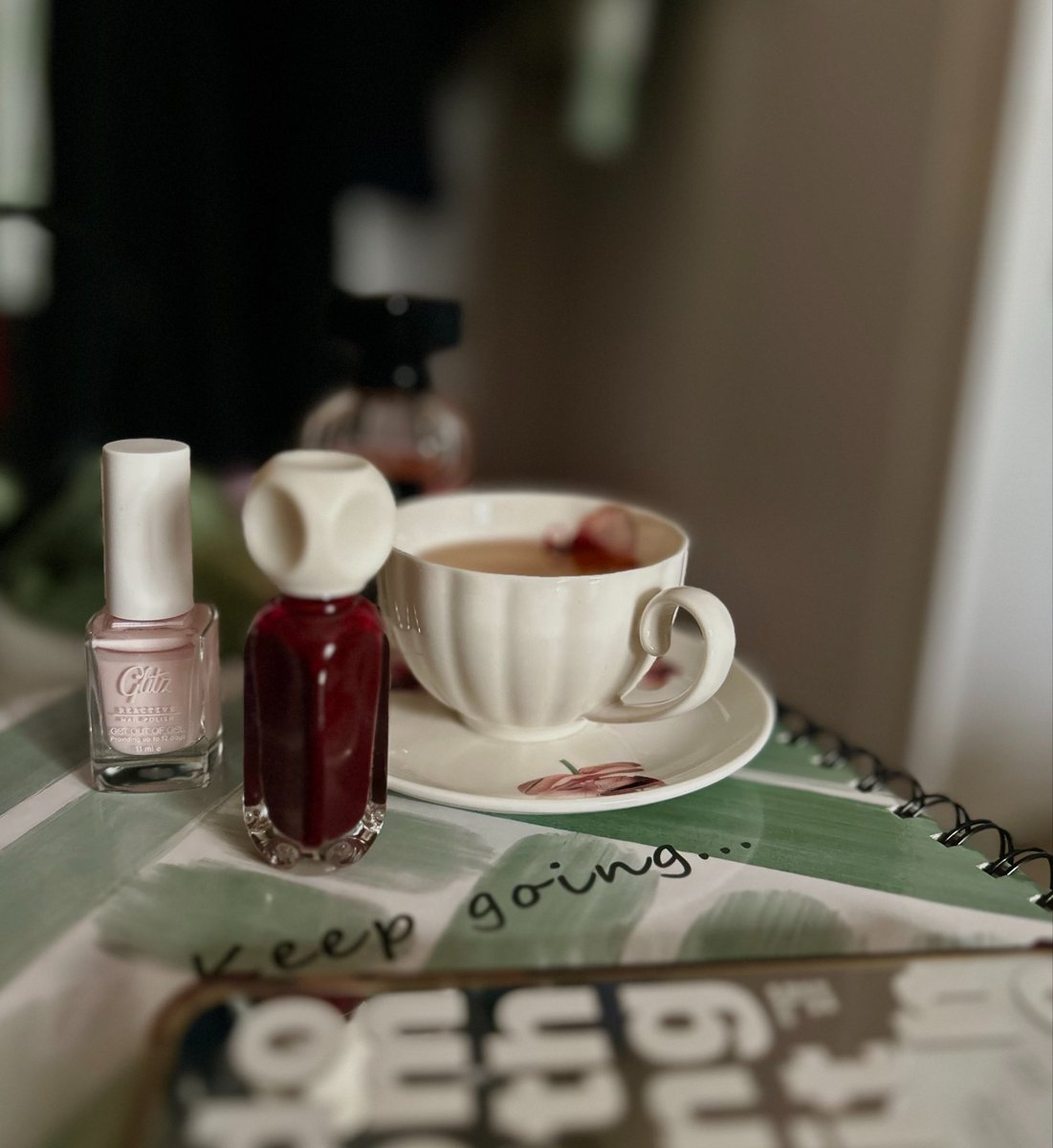 Emyvv91's tweet photo. عصريّة بطعم الإسترخاء🌱☕️ https://t.co/seUjxzdWOr