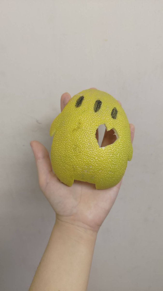 waratte288288's tweet photo. ぶんたんの皮でモチモチくん作ってみました
三つ目はぽっちゃりver. https://t.co/579AlKsbG5
