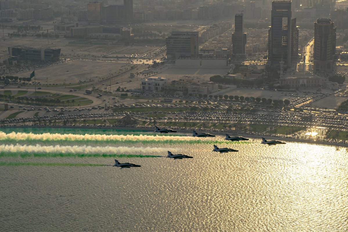 Khobar_city11's tweet photo. الصقور السعودية في قلب الخبر  💚🫡 https://t.co/CqZO4tSK5B