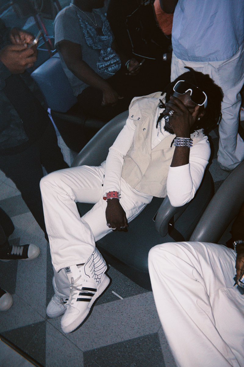 SSSoundgawd's tweet photo. The Flyest in any setting. https://t.co/q0JOV4IEOn