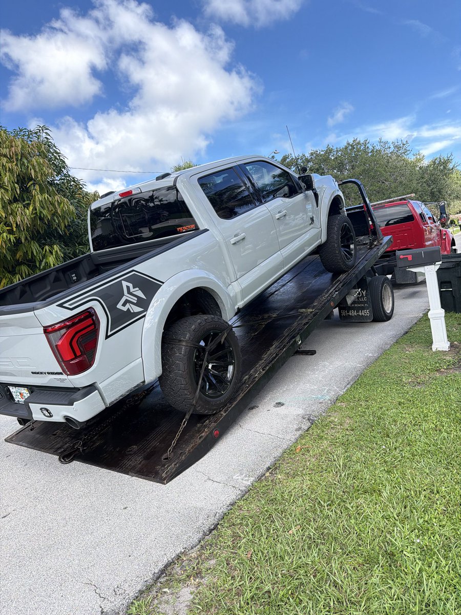 ivins_chri91833's tweet photo. My brand-new 2026 Ford F-150 Rocky Ridge has been in my possession just 6 DAYS and in the service department 19 DAYS.

Nearly $100K truck.
Same problem.
2 failed repairs.
Now there for attempt #3.

I haven’t even made my first payment.

@Ford — I need someone higher up https://t.co/4wm0UNXKD8