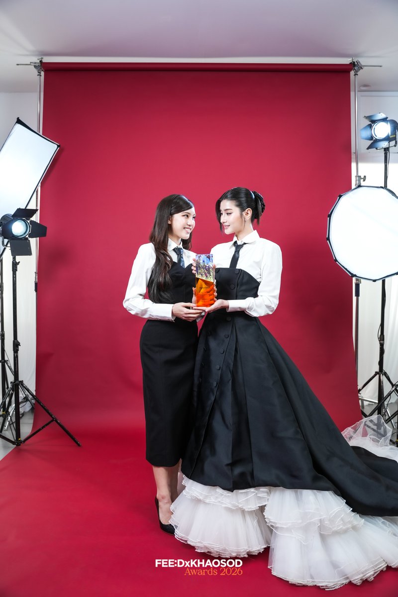 feed_4_future's tweet photo. 🏆Top-Tier GL Series of the Year
.
#FEEDxKHAOSODAwards2026
#Blejie #เมเบิ้ลแป้งจี่
#CLAIREBELL #ClaireBellคลั่งรักนักโทษ https://t.co/jD2iSPTI3d