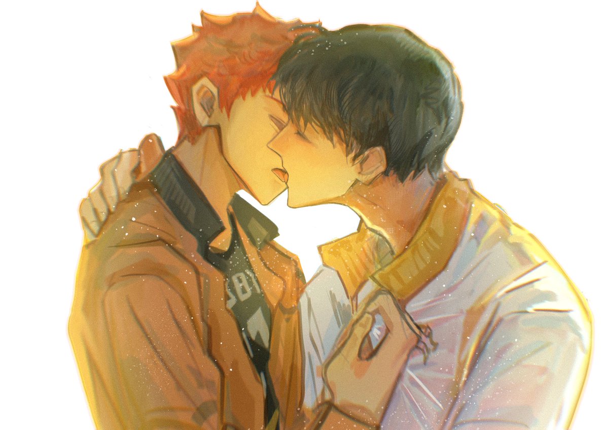plnnnnnnk's tweet photo. #影日　#kagehina 
the first time 🆚after many times https://t.co/Mx5KeedOIQ