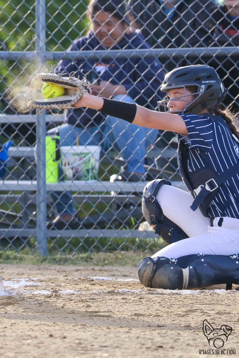 MayHoebeke11's tweet photo. A few defensive highlights below from our tourney last weekend. My team went 4-1, coming up short in the championship game… not a bad start since it’s the first time this team has played together!  🥎😎  @CrushPremierNH @PCNHCoach @CrushGoldNH https://t.co/gyeGNeEnKz