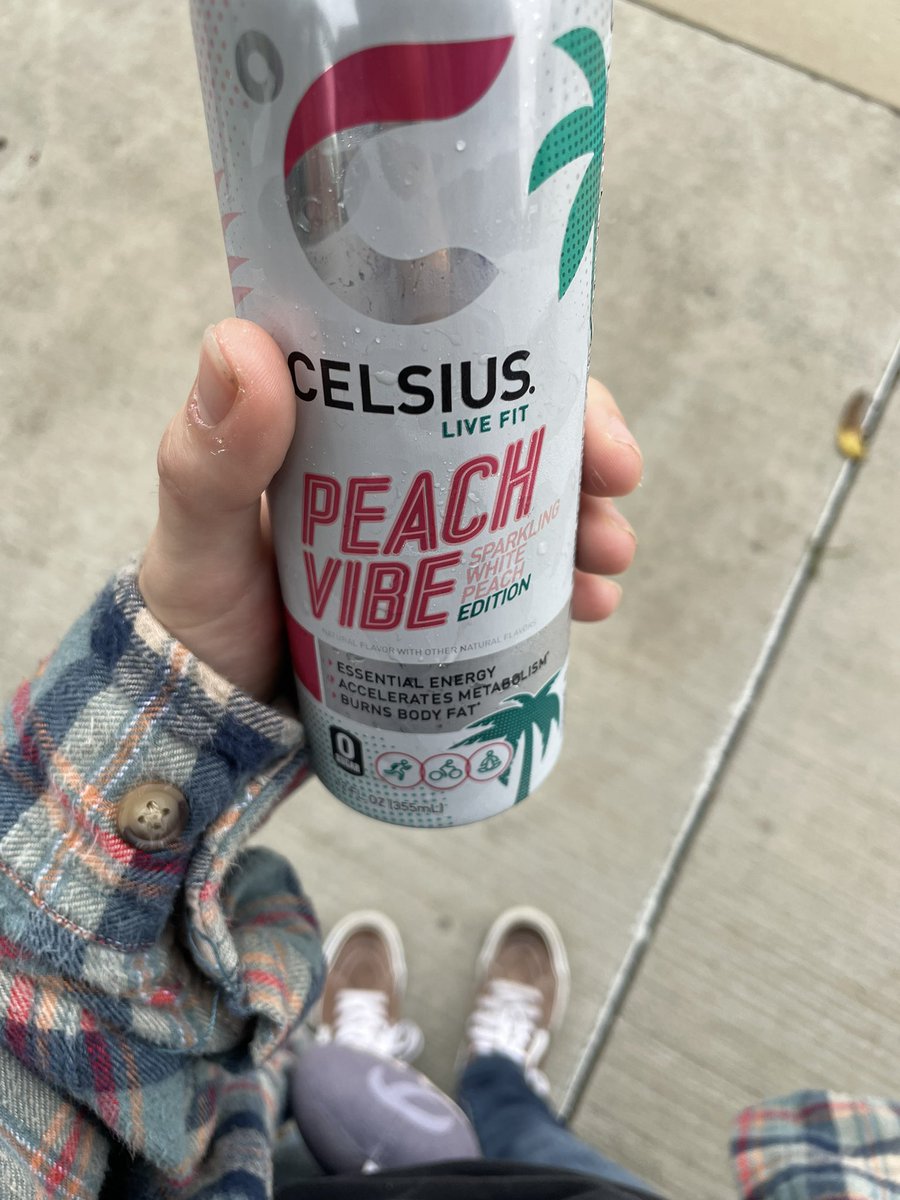 clinicalstoner's tweet photo. Freaking going to new five below today :3 meowoeoeeww https://t.co/zTmIllPMzH