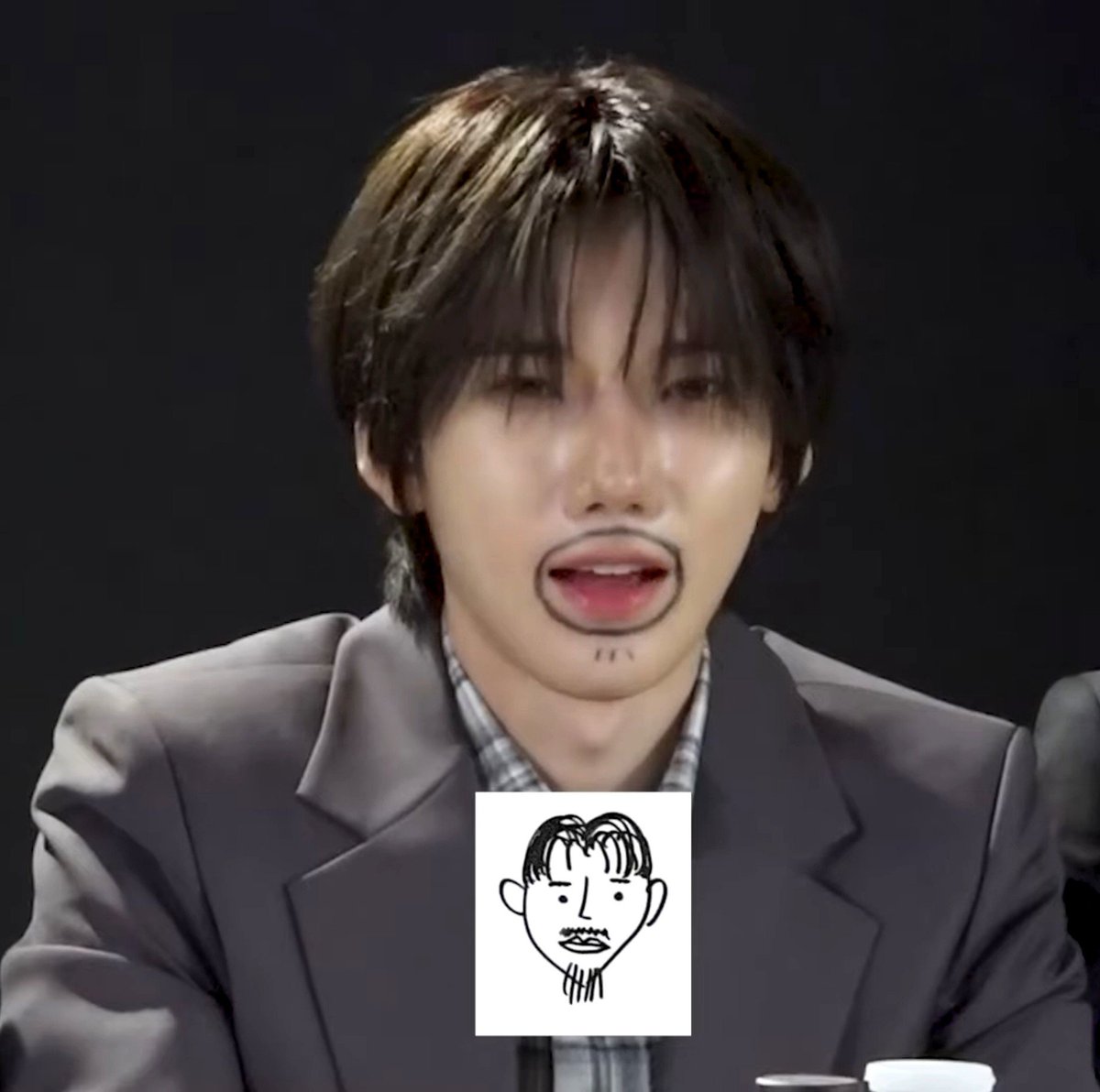 freshieay's tweet photo. Hyunmin VS Hyunjiri (Idon'tknowhim)

#HYUNMIN #현민 https://t.co/VRl9Vj6Ceb