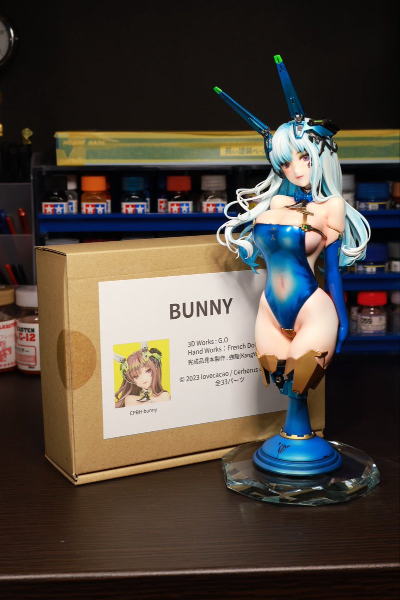 xIgoE7EpMx16852's tweet photo. 初めてのガレージキット
やっと完成🥺✨
原型French doll様  「 BUNNY」

ホビージャパン「フィギュア原型師列伝」見て、この子の原型に衝撃を受けてガレキを触りました。レジンの洗い方も謎なスタートでしたが彩色見本の可愛さとは程遠いけど自分なりに納得。
謎の達成感。ガレキめちゃ楽しいですね https://t.co/qIaSWbnngx