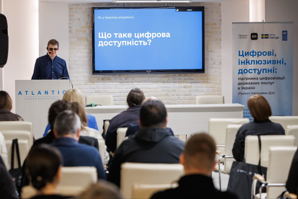 UNDPUkraine's tweet photo. 🇺🇳 @UNDP & @mintsyfra, with support from 🇸🇪@SwedeninUA, are working to make 🇺🇦’s digital space more accessible. In July-September, 169 public employees from #Ukraine’s three regions have completed series of regional web accessibility training sessions and learned how to create accessible online content, websites, and services. Conducted for the fourth year in a row, the training has reached more than 5,300 people. 🔗 https://t.co/kWQts5rmCO