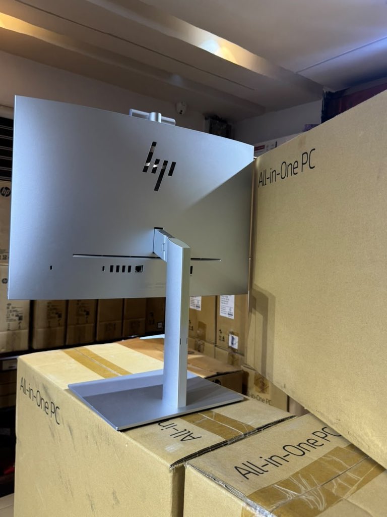 Maiconengines's tweet photo. All in one 
All that you need in one 
Hp Eliteone 
12th generation 
512gb 16gb Ram 
#1,050,000 
Brand new https://t.co/oR7K446WhW
