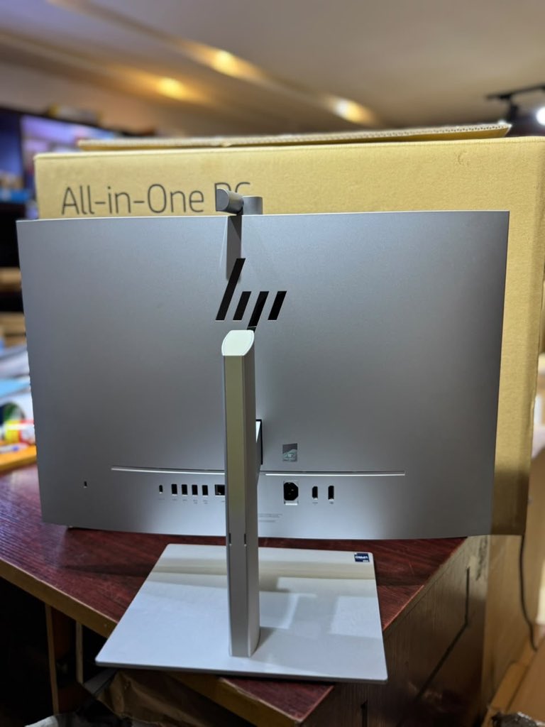 Maiconengines's tweet photo. All in one 
All that you need in one 
Hp Eliteone 
12th generation 
512gb 16gb Ram 
#1,050,000 
Brand new https://t.co/oR7K446WhW