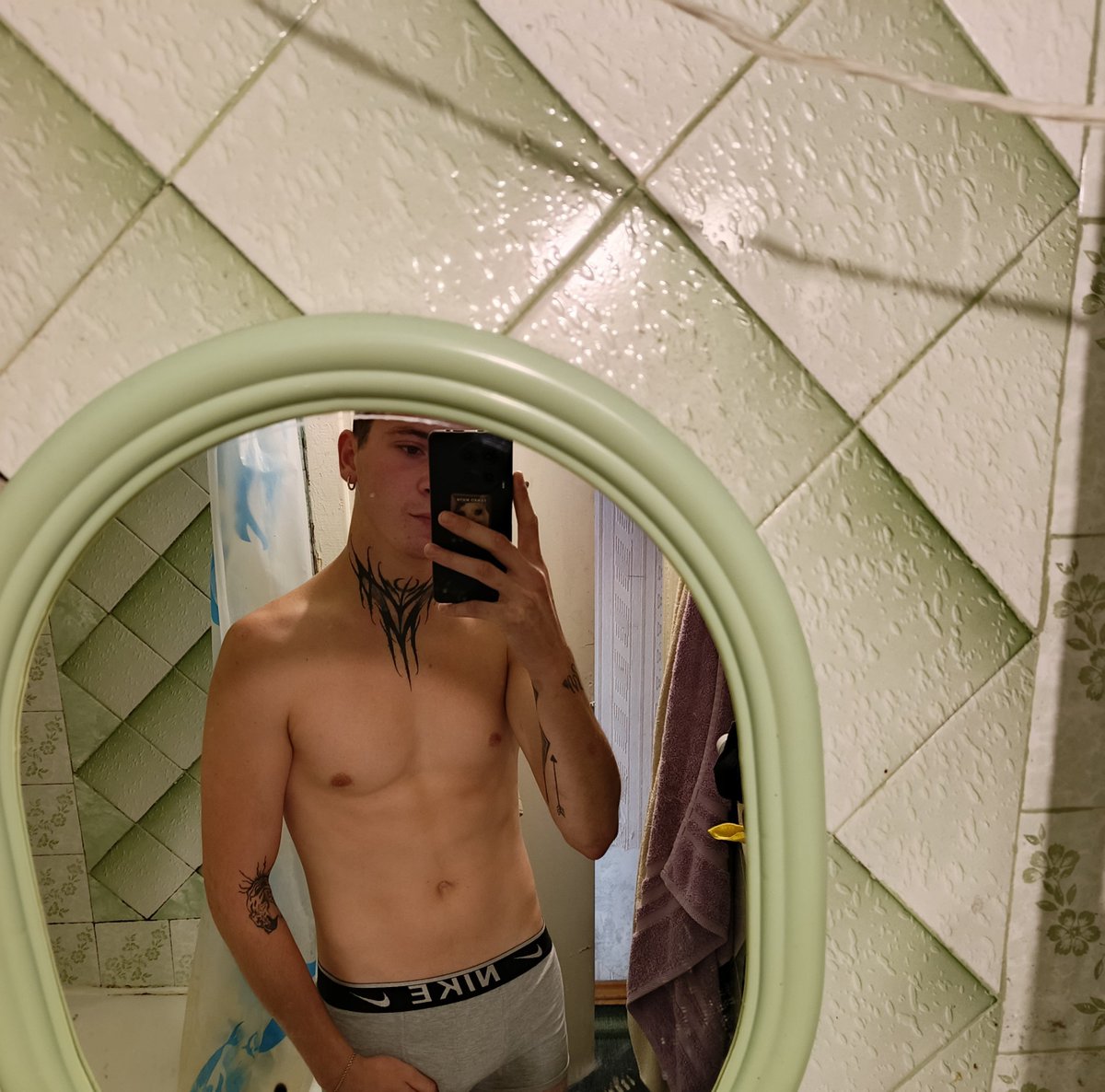 oq4wgo's tweet photo. Просто скучно ❤️🥰🫰🏋️🥗 https://t.co/3ghCQ2eW7S
