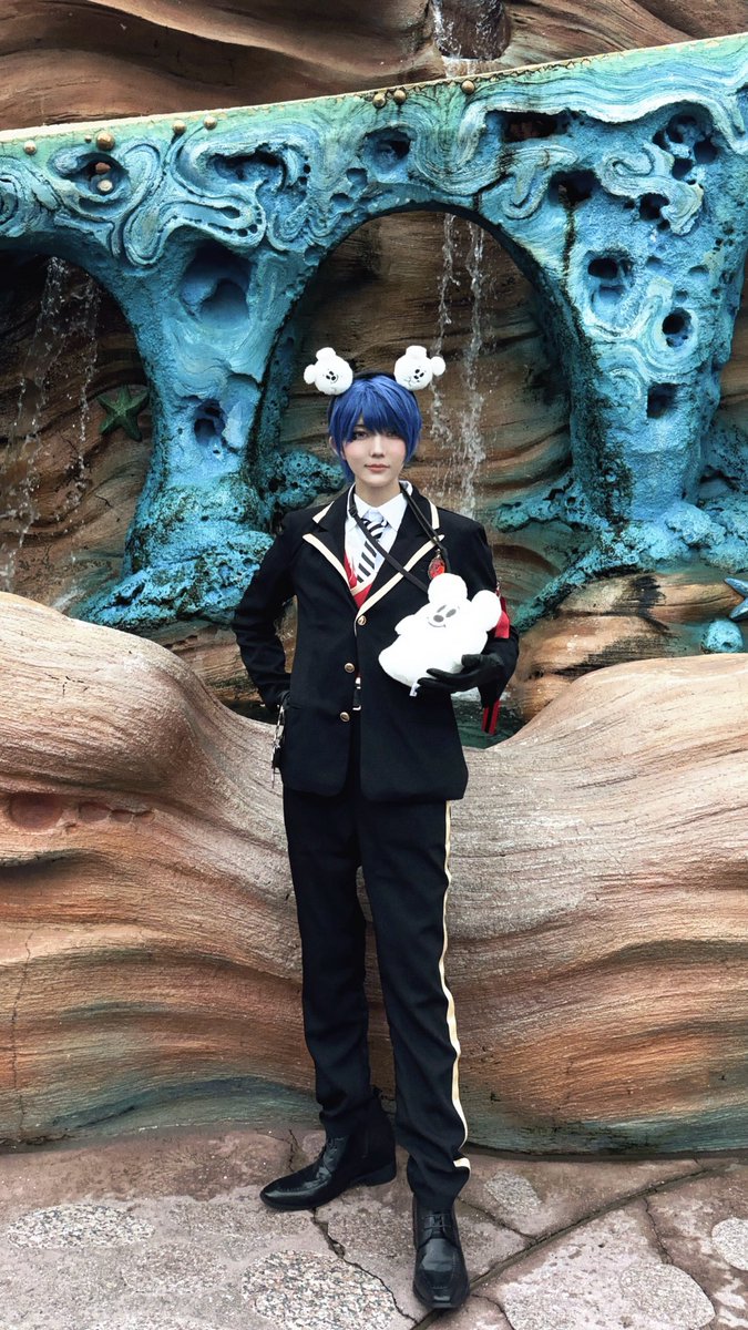 aburami_cos's tweet photo. こわがりおばけちゃん達と一緒に先輩方の実家へお邪魔してました！！

#Dハロ仮装2026
#Dハロツイステ https://t.co/MkZFGzlxXU